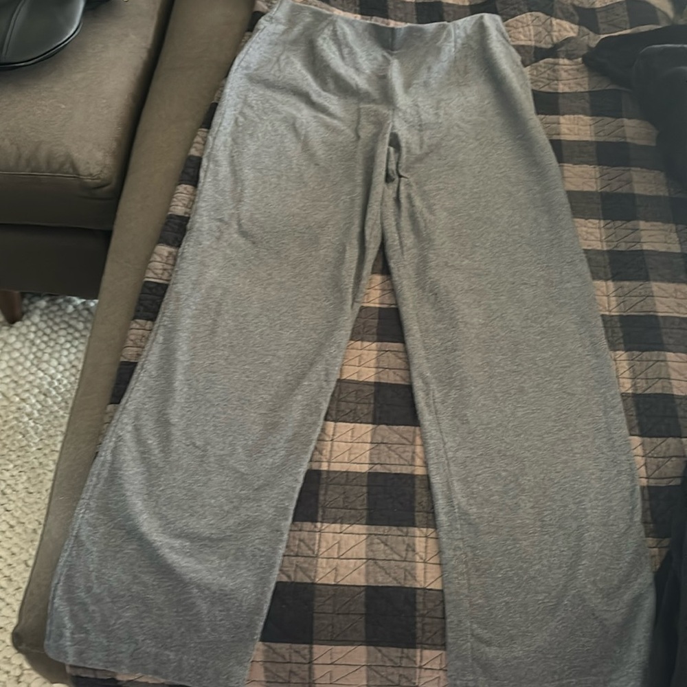 LL Bean easy 99% cotton/10% Lycra grey pant